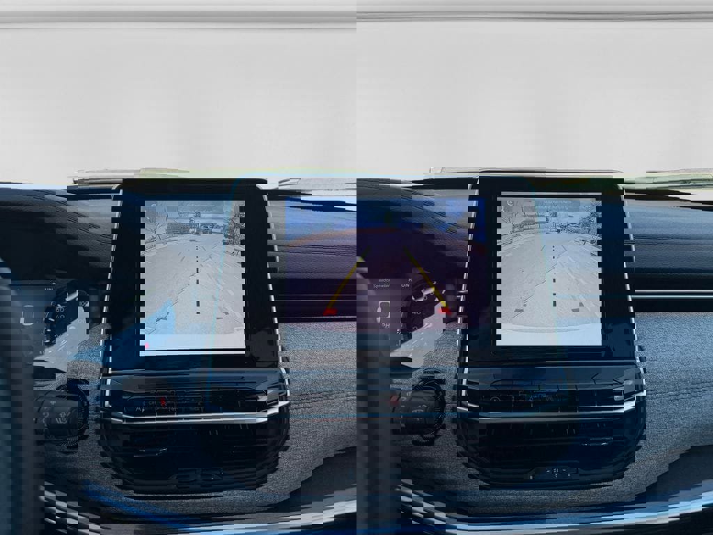 Used 2025 Jeep Compass Latitude image 17