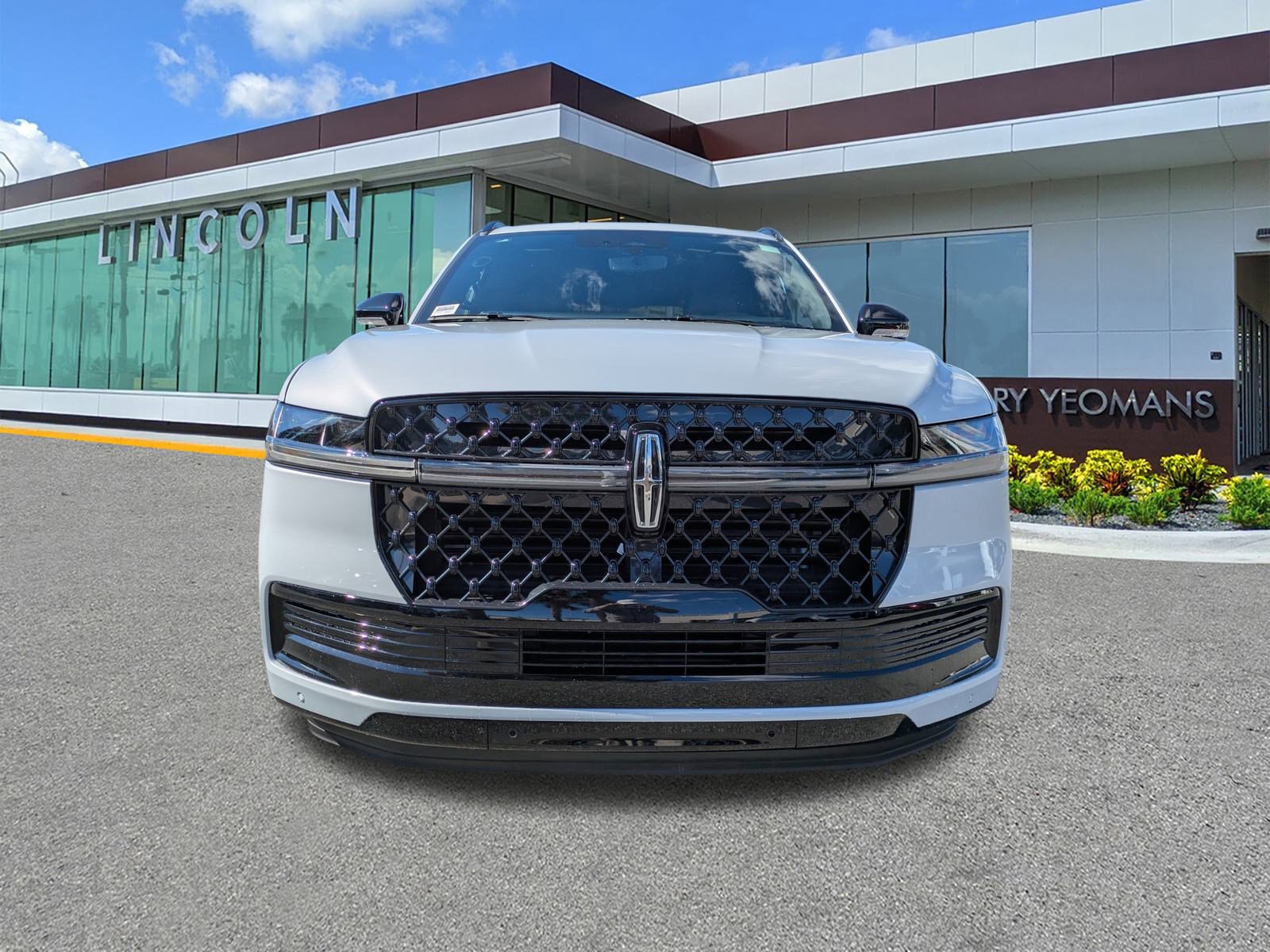 New 2026 Lincoln Navigator L Reserve w/ Jet Appearance Package image 9