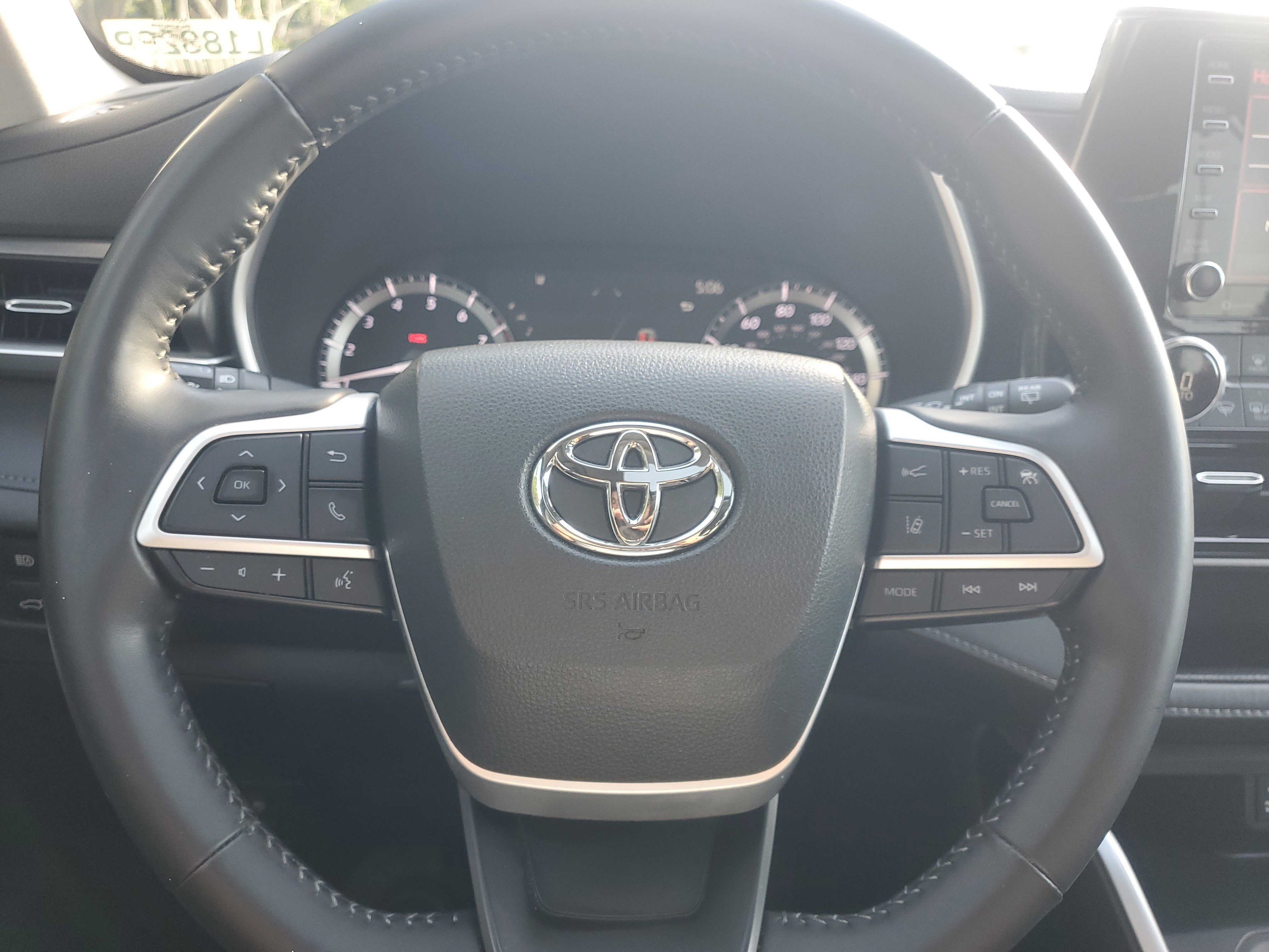 Used 2022 Toyota Highlander XLE image 22