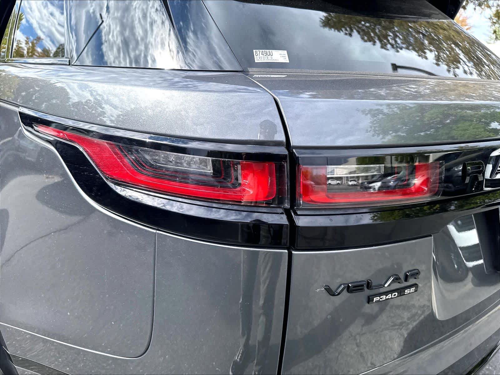 Used 2019 Land Rover Range Rover Velar R-Dynamic SE AWD/4WD image 29