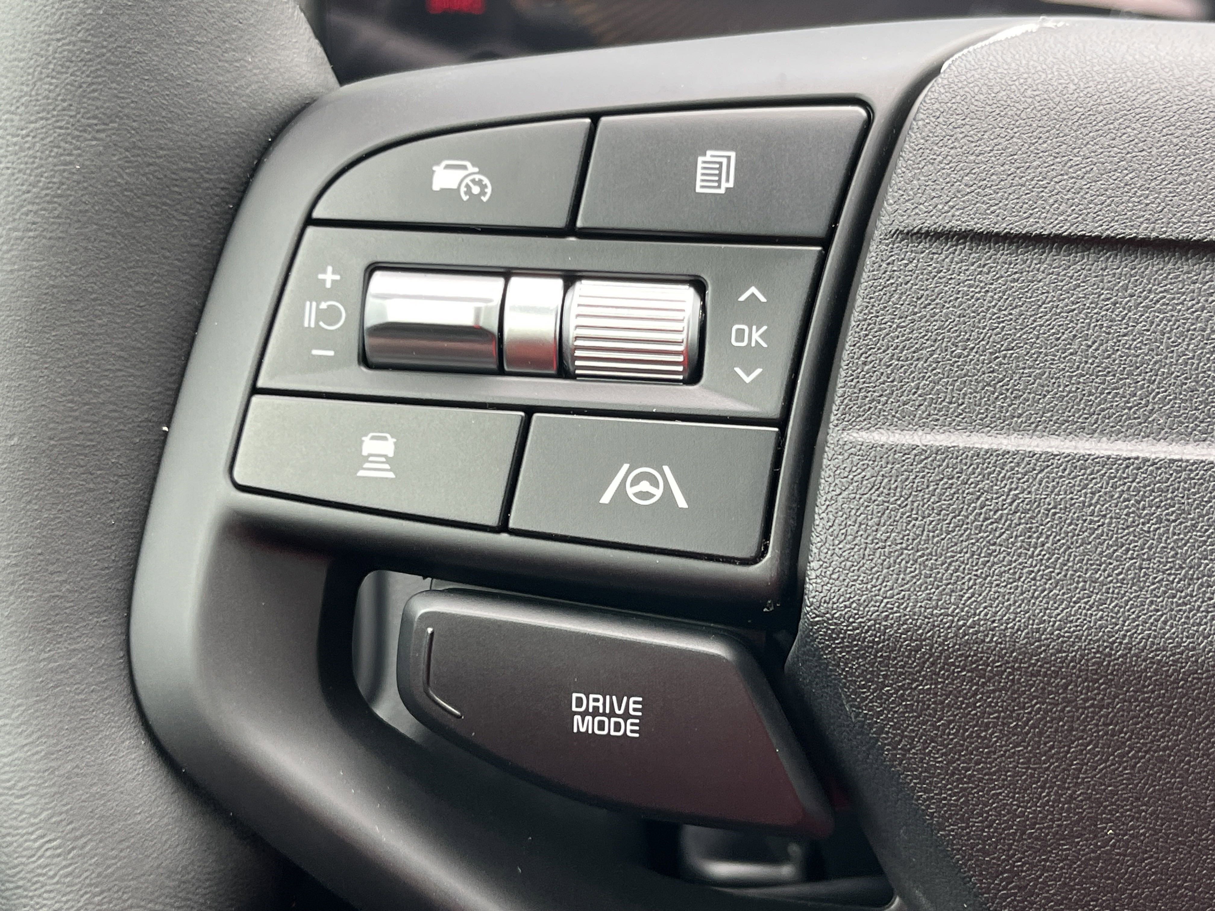 New 2026 Kia Sportage EX w/ EX Panorama Roof Package image 16