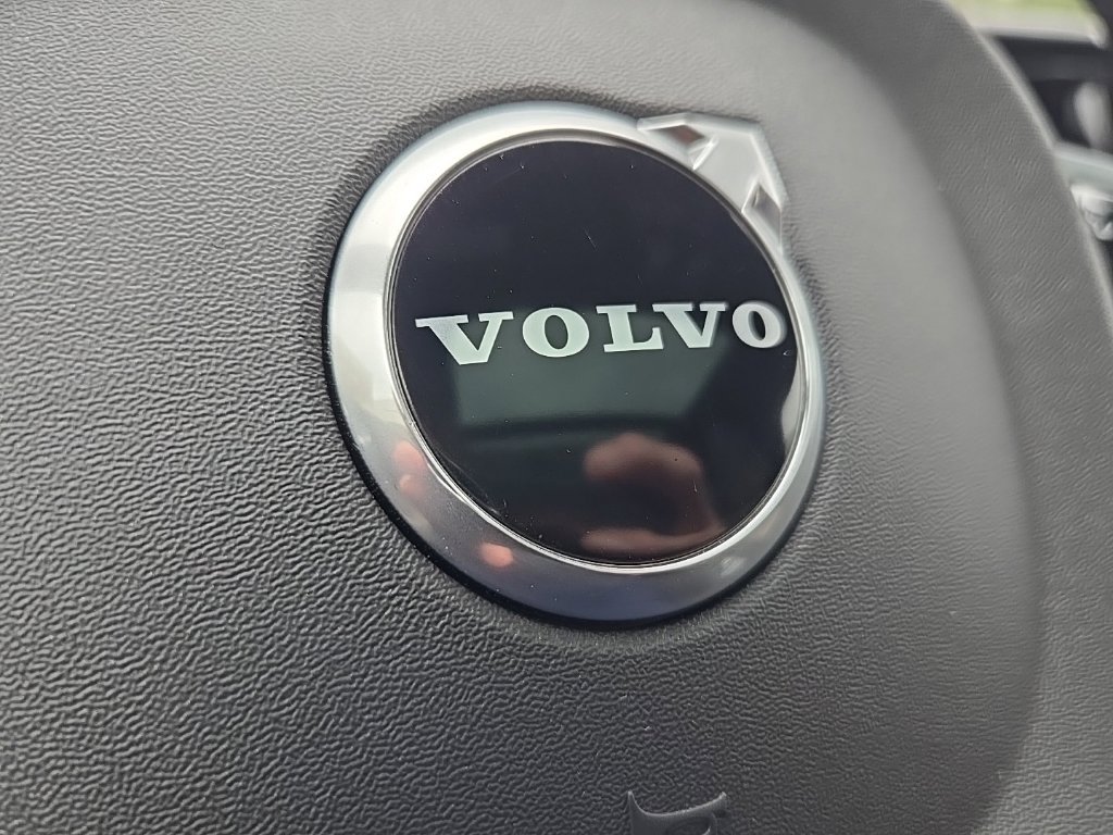 Certified 2026 Volvo XC60 B5 Plus AWD/4WD image 28