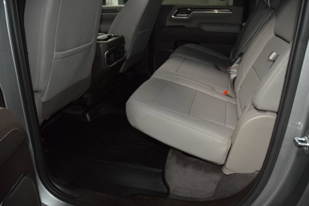 Used 2025 Chevrolet Silverado 3500 LTZ w/ LTZ Premium Package AWD/4WD image 48