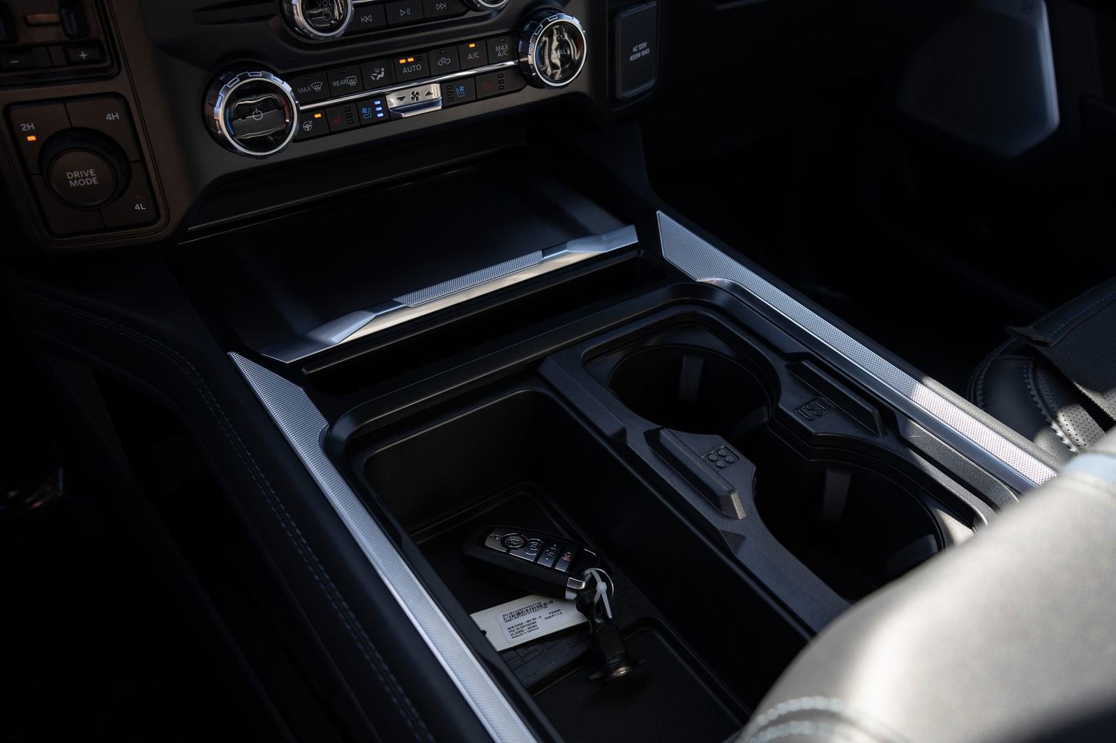 Used 2026 Ford F450 Platinum w/ FX4 Off-Road Package image 47