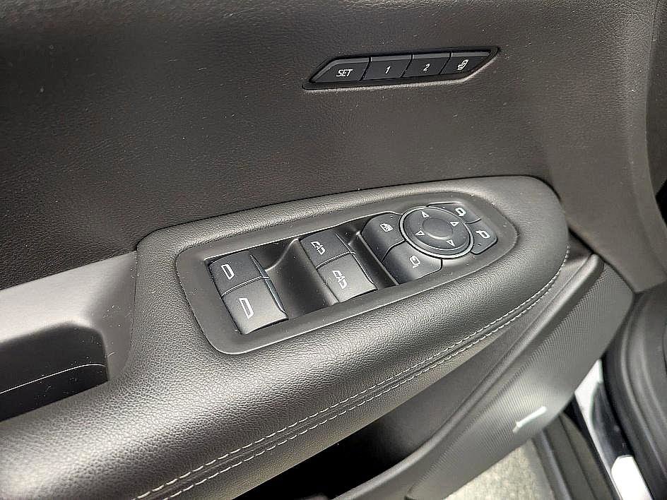 Used 2020 Cadillac XT6 Premium Luxury image 16