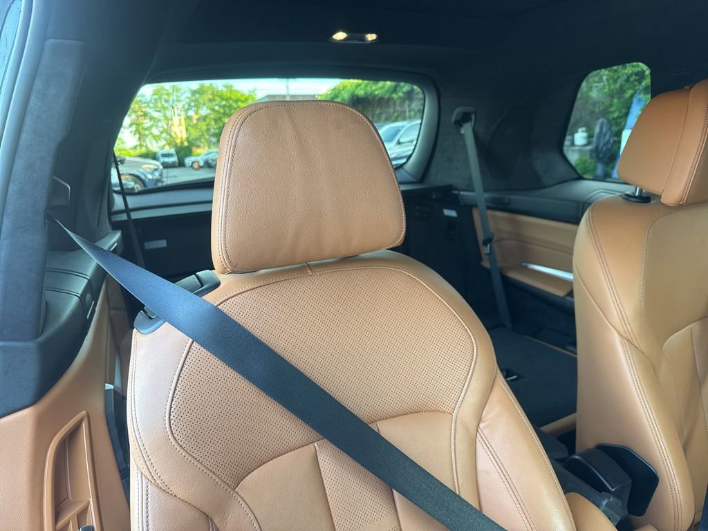 Used 2020 BMW X7 xDrive40i w/ M Sport Package AWD/4WD image 24