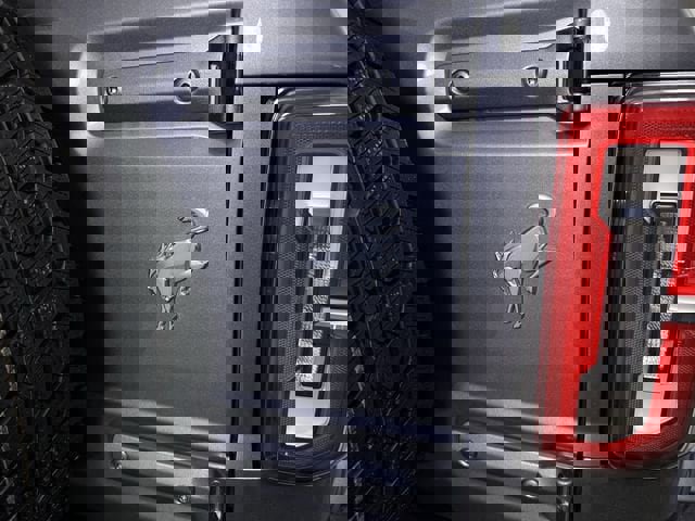 Used 2022 Ford Bronco Outer Banks image 32