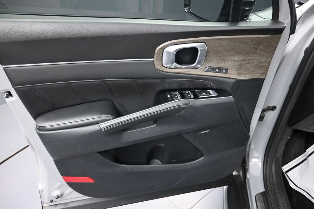 Used 2023 Kia Sorento SX Prestige AWD/4WD image 11