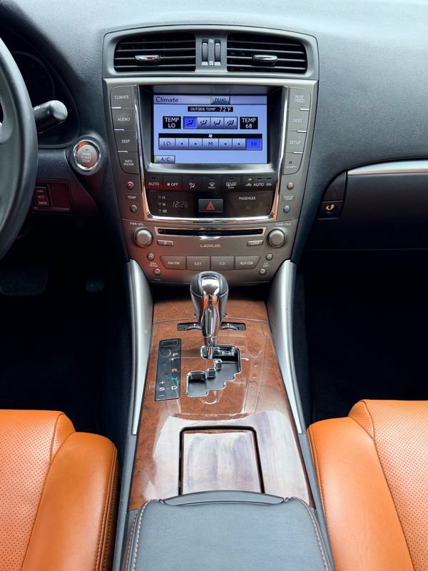 Used 2012 Lexus IS 350C w/ Luxury Pkg RWD image 39