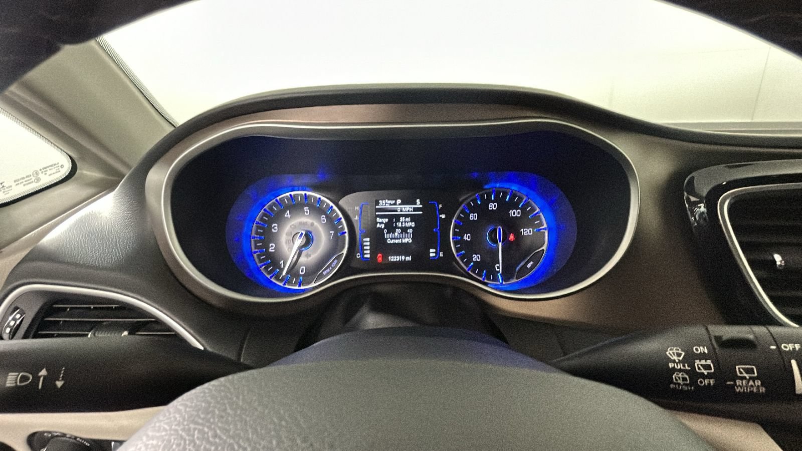 Used 2018 Chrysler Pacifica Touring-L FWD image 20