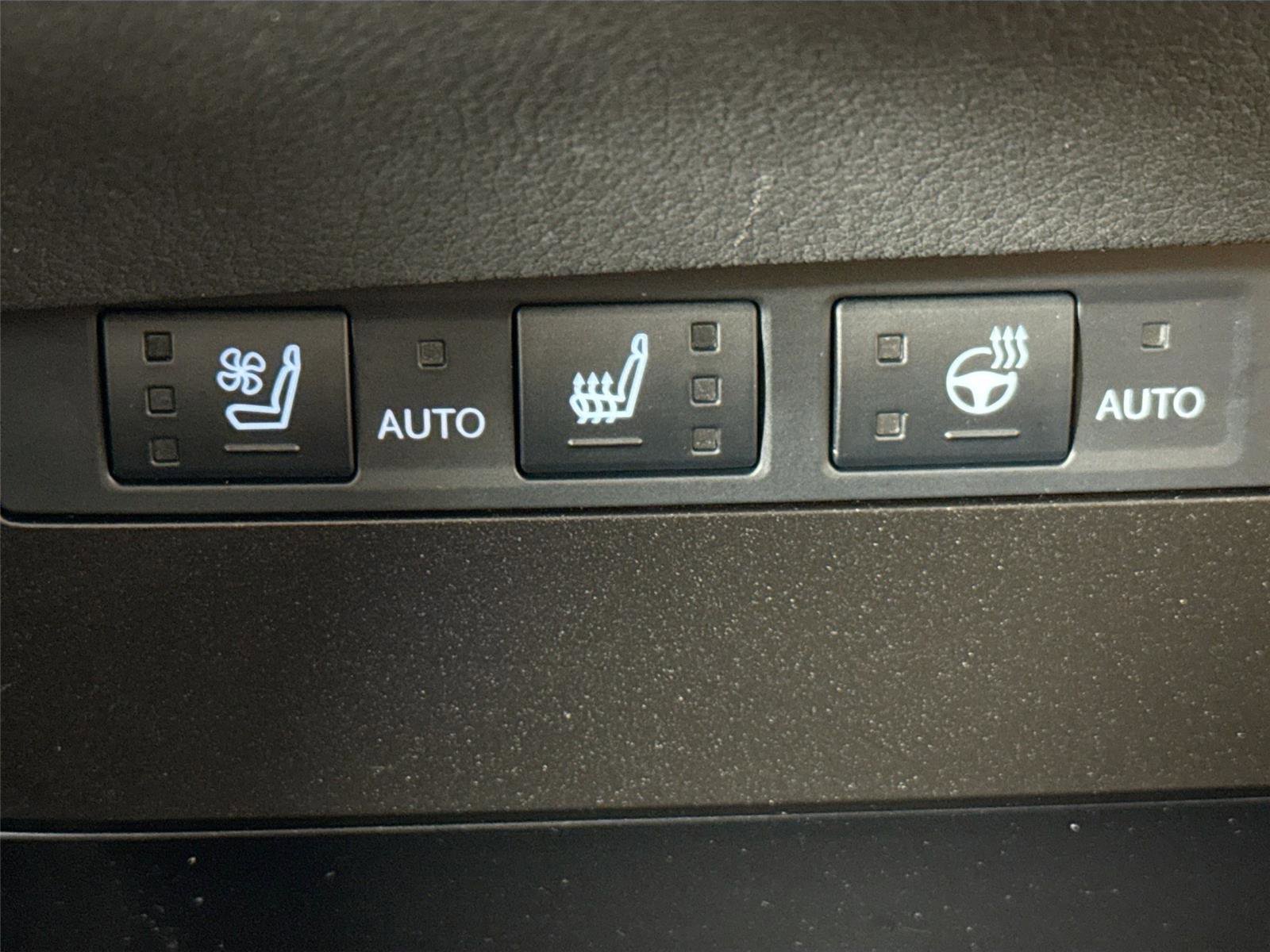 Used 2023 Lexus ES 350 w/ Premium Package image 8