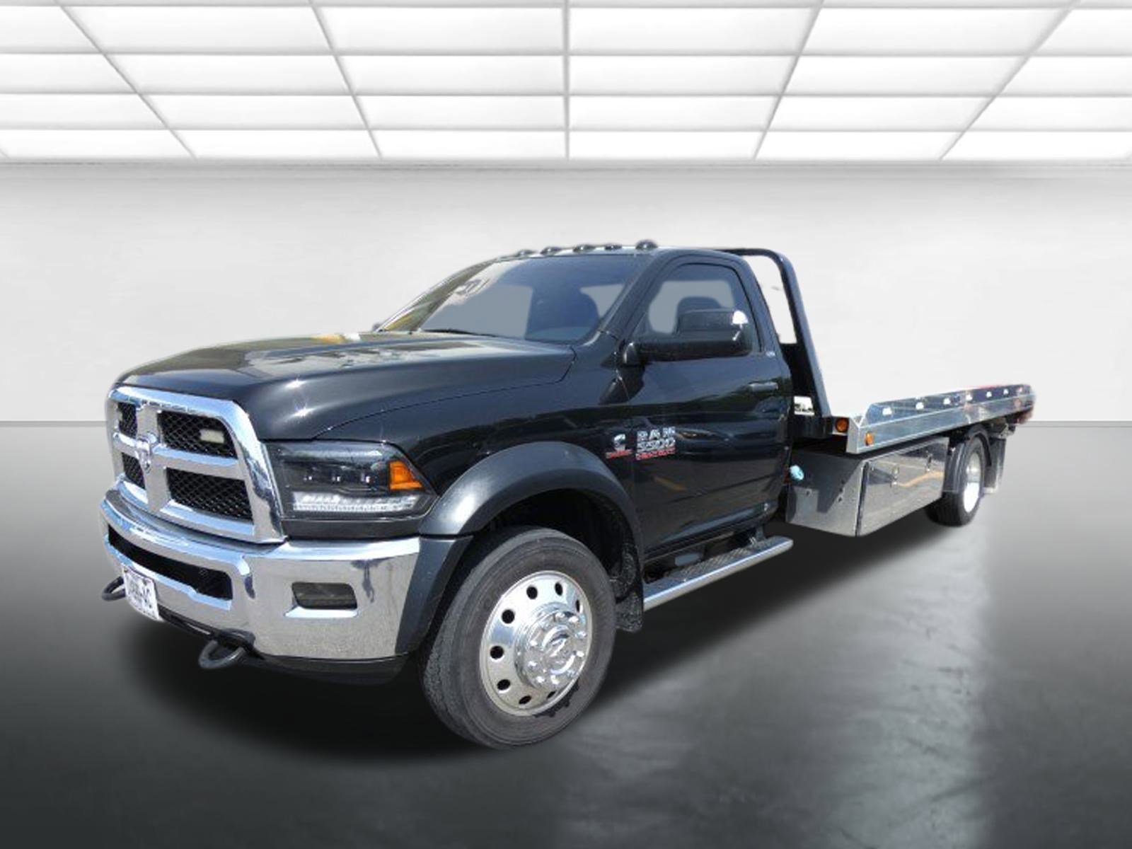 Used 2015 RAM 5500 SLT w/ Quick Order Package 29G SLT image 2