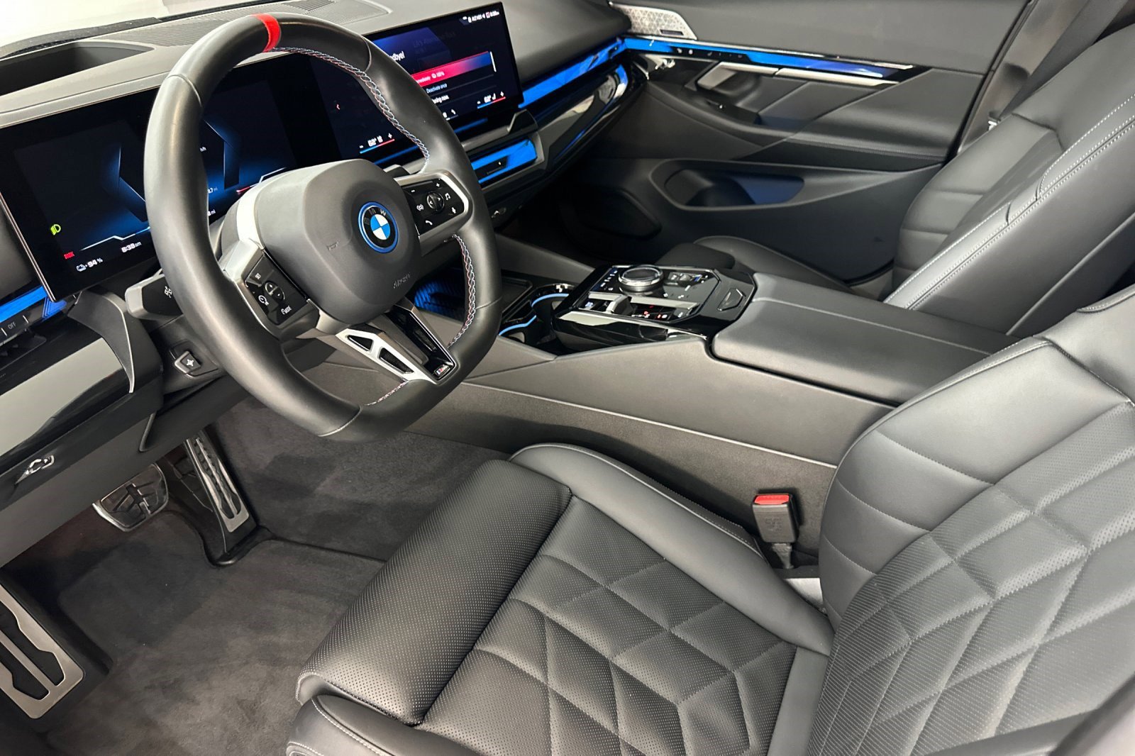 Certified 2024 BMW i5 M60 w/ Premium Package AWD/4WD image 4