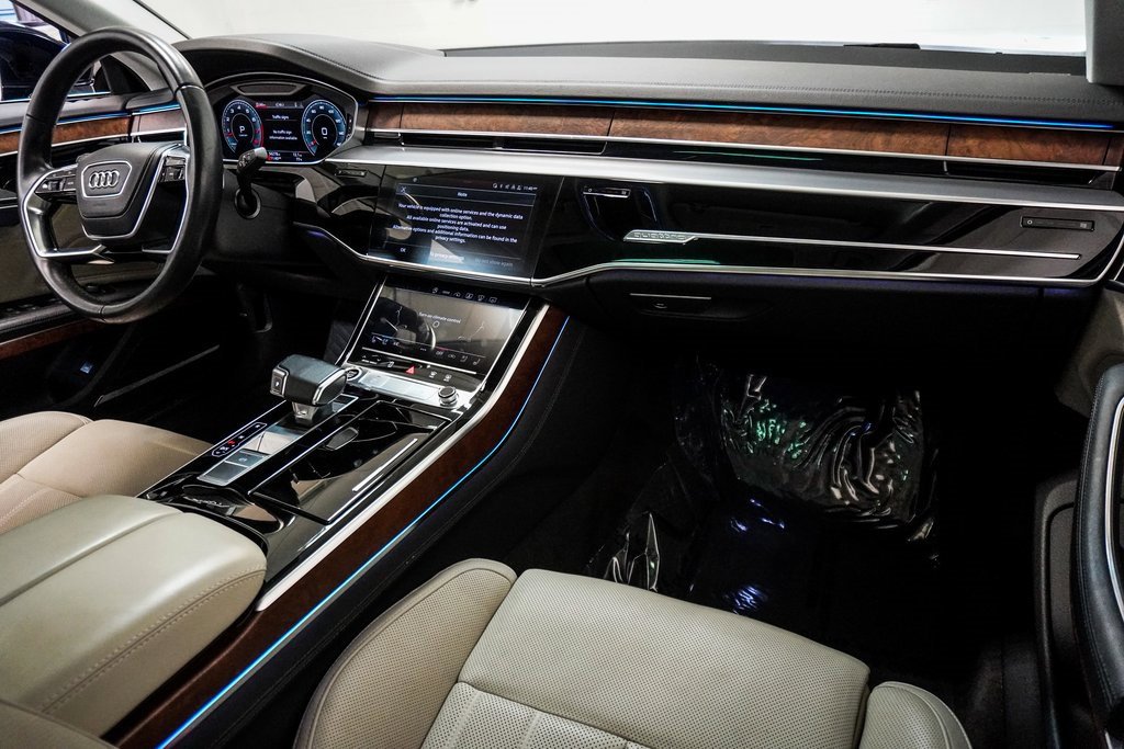 Used 2022 Audi A8 L 3.0T w/ Luxury Package image 27