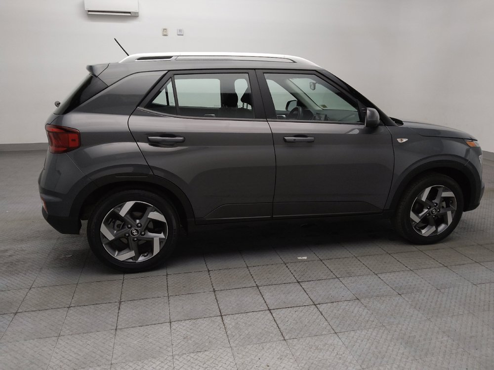 Used 2025 Hyundai Venue SEL FWD image 10