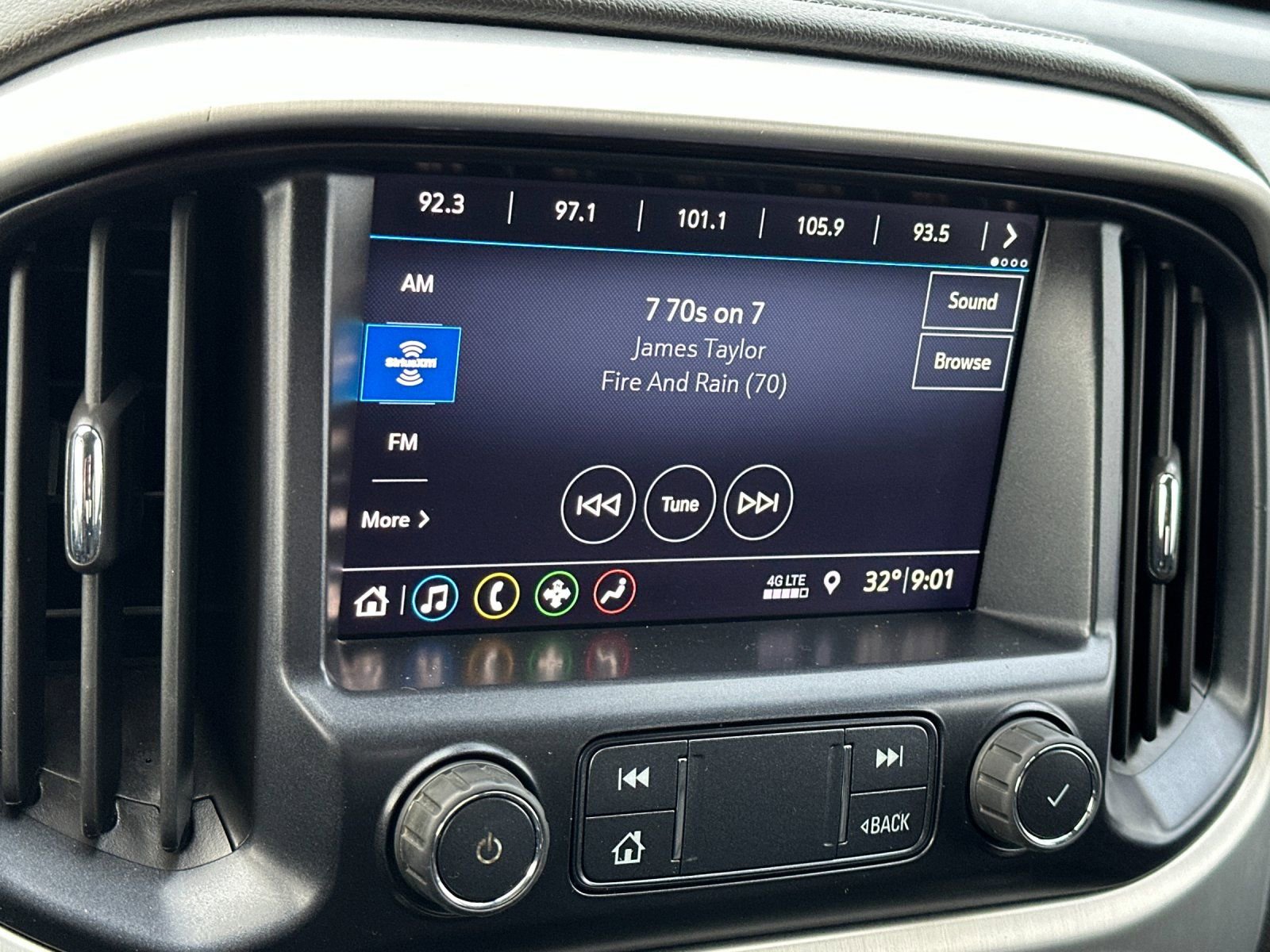 Used 2020 GMC Canyon SLE w/ Driver Alert Package image 17