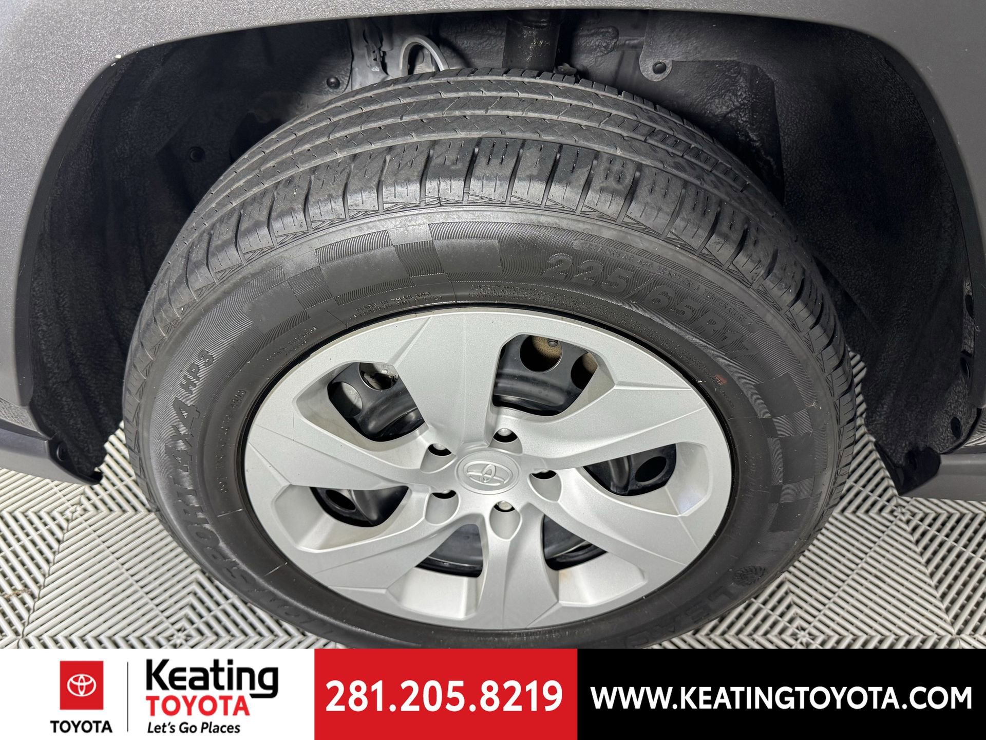 Used 2022 Toyota RAV4 LE image 30