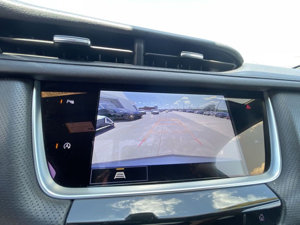 Certified 2024 Cadillac XT6 Luxury FWD image 17
