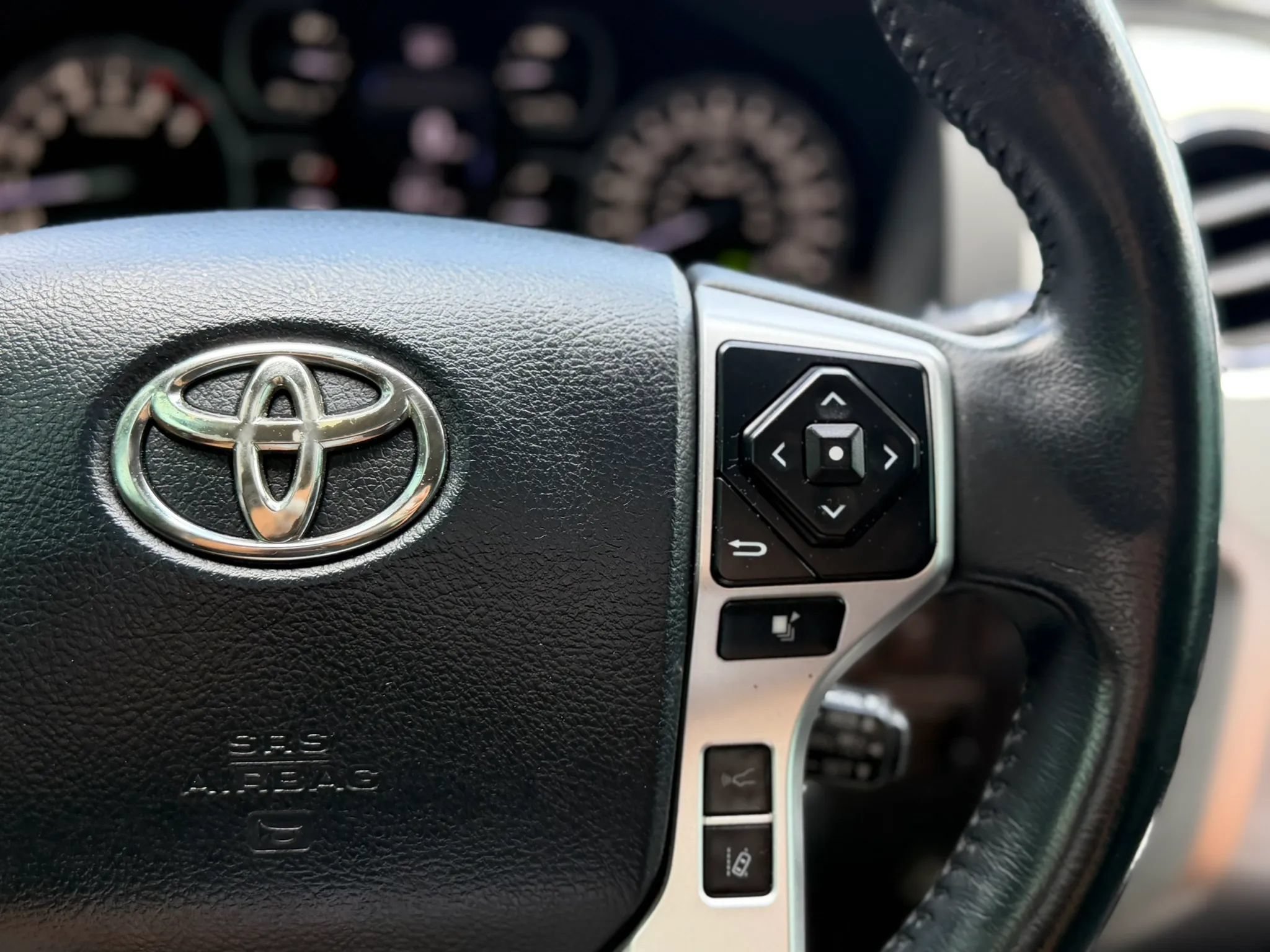 Used 2019 Toyota Tundra Platinum RWD image 28