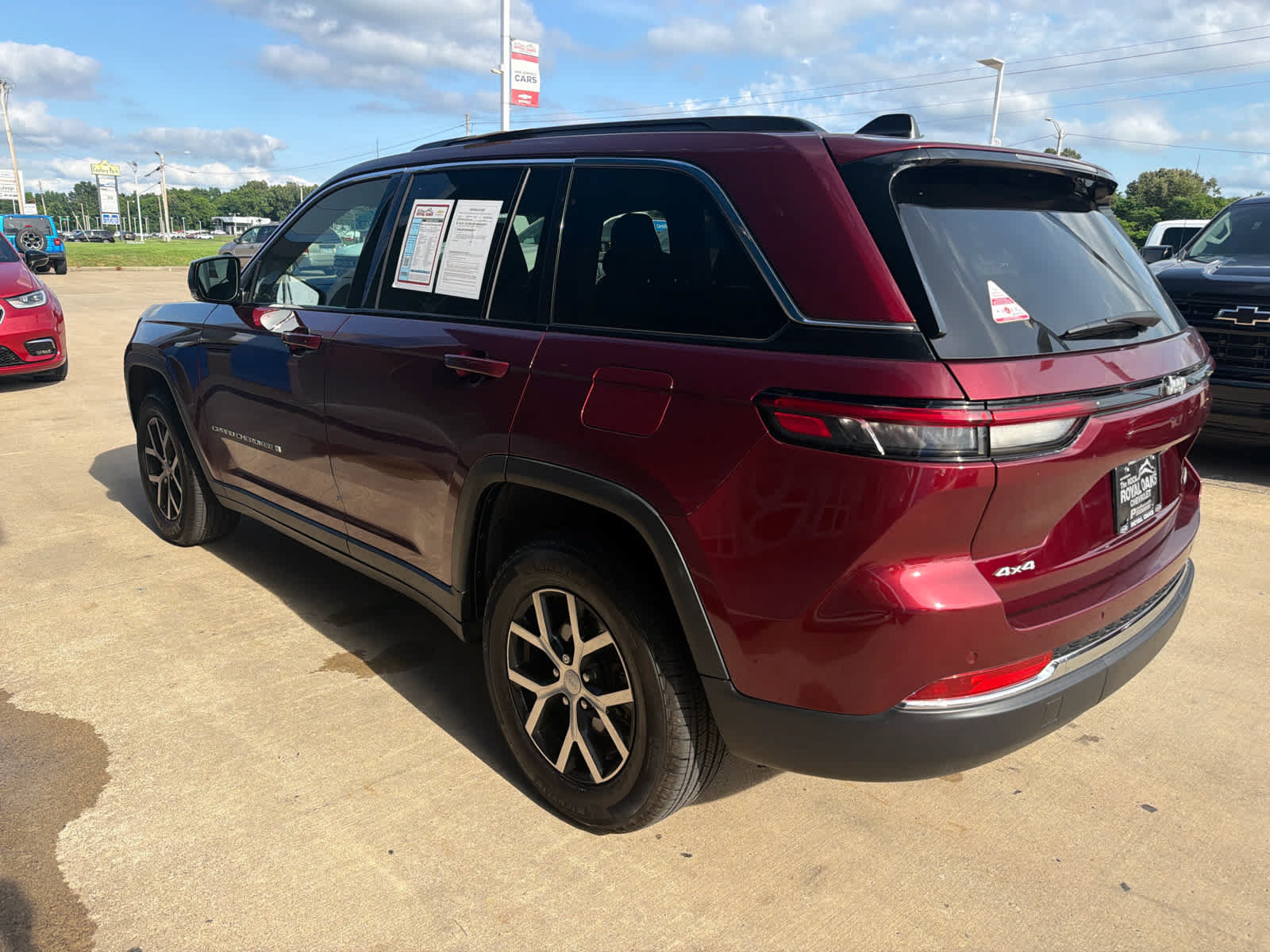 Used 2024 Jeep Grand Cherokee Limited AWD/4WD image 4