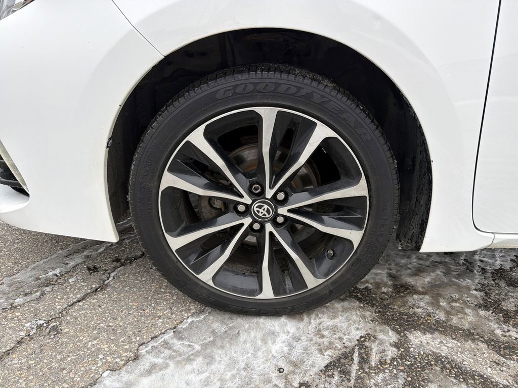 Used 2017 Toyota Corolla SE image 10