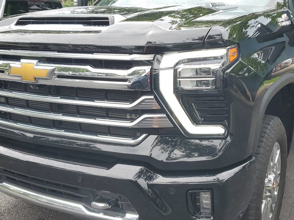 Certified 2024 Chevrolet Silverado 2500 High Country w/ Technology Package AWD/4WD image 10