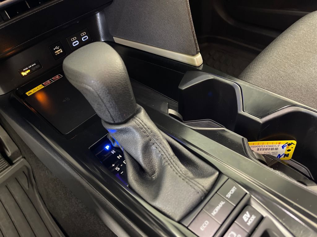 Certified 2025 Toyota Camry LE FWD image 22