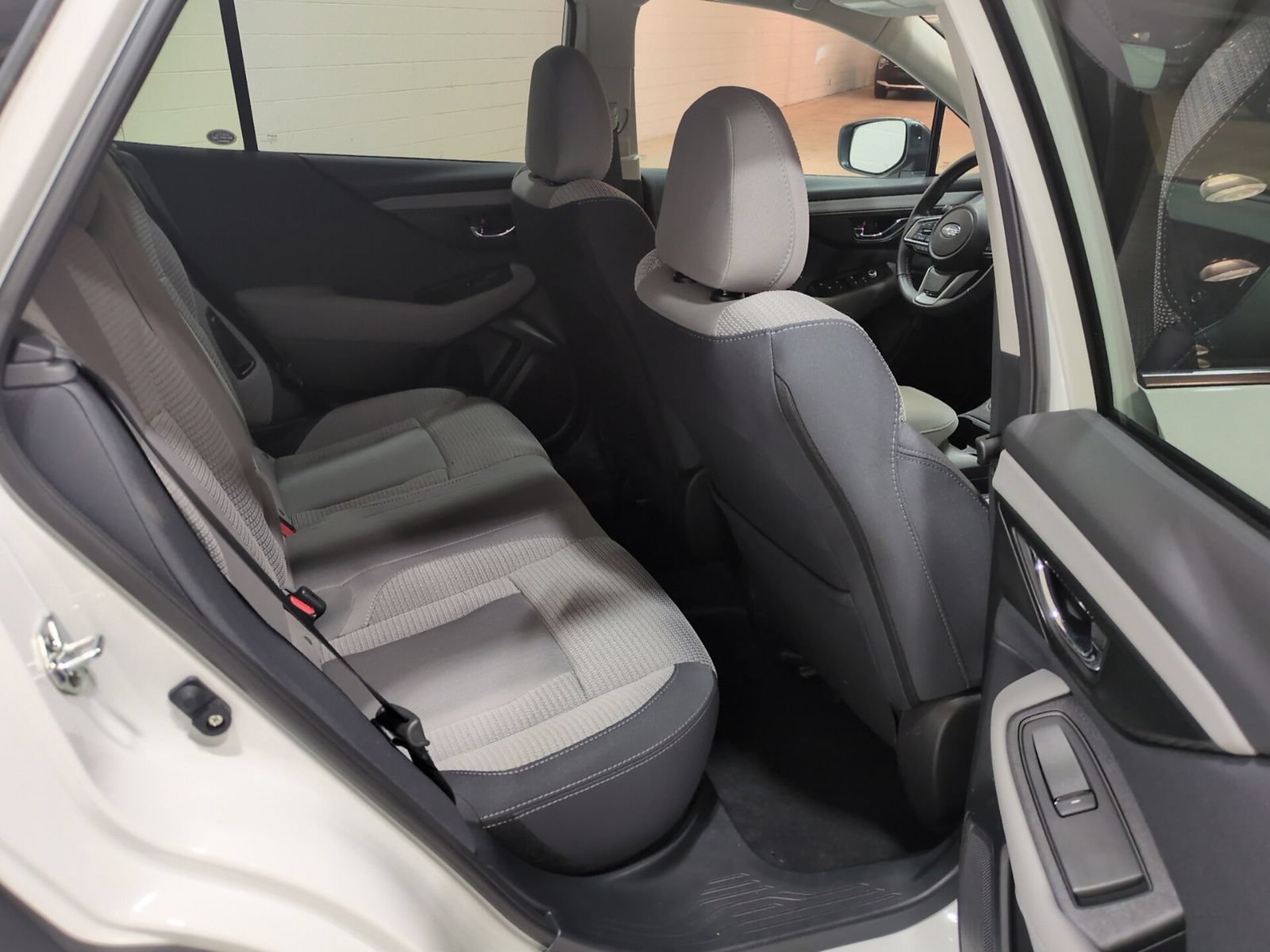 Certified 2025 Subaru Outback Premium AWD/4WD image 11