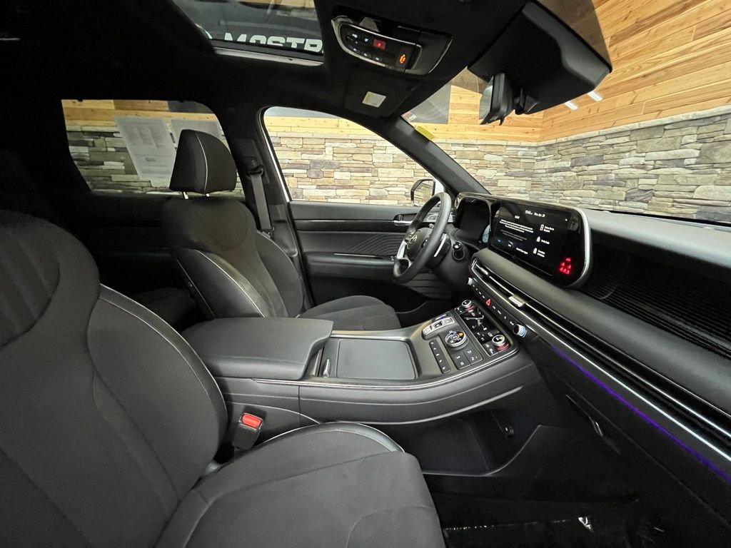 Used 2025 Hyundai Palisade Calligraphy image 14