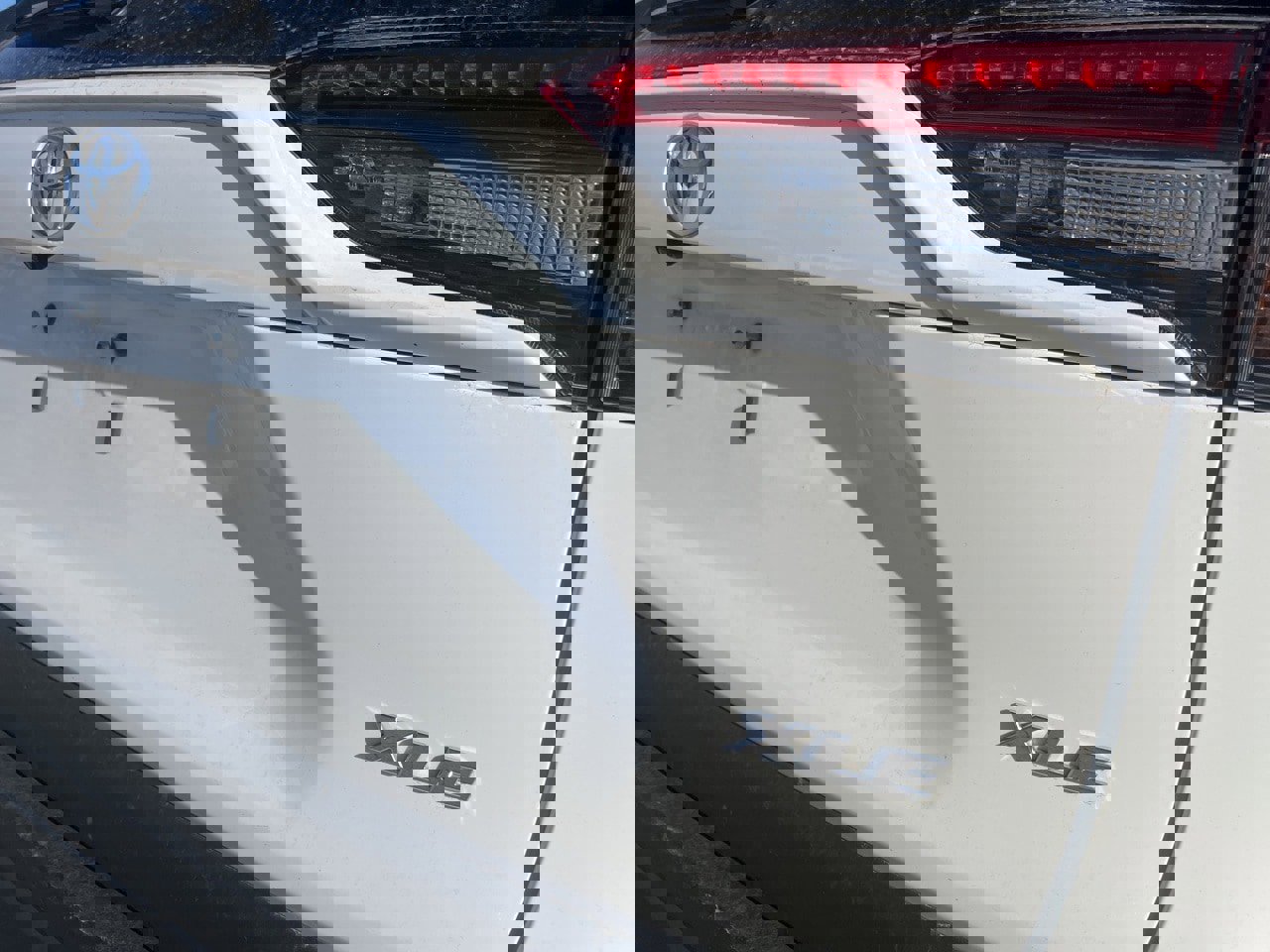 Used 2024 Toyota RAV4 XLE image 7