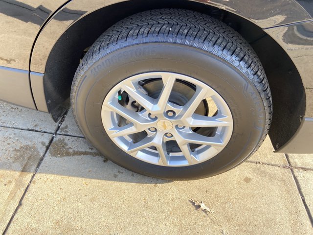 Used 2024 Chevrolet Equinox LT image 30