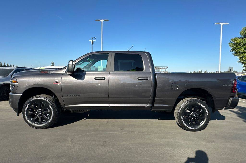 New 2026 RAM 2500 Big Horn AWD/4WD image 7