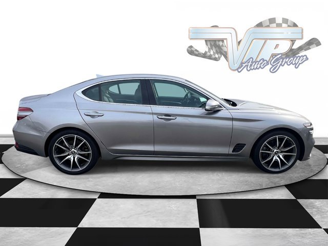 Used 2023 Genesis G70 2.0T image 3