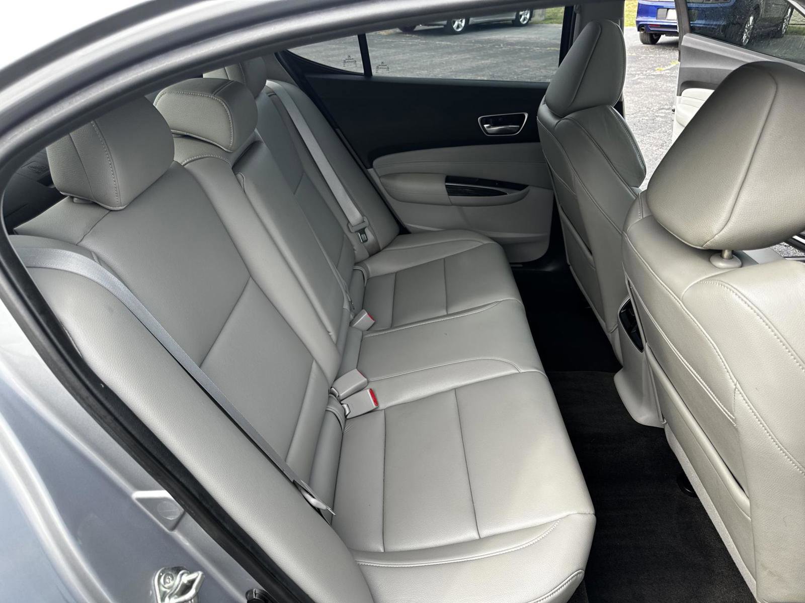 Used 2018 Acura TLX image 31