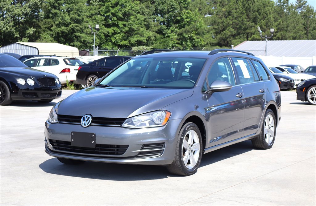 Used 2015 Volkswagen Golf TDI S FWD image 3
