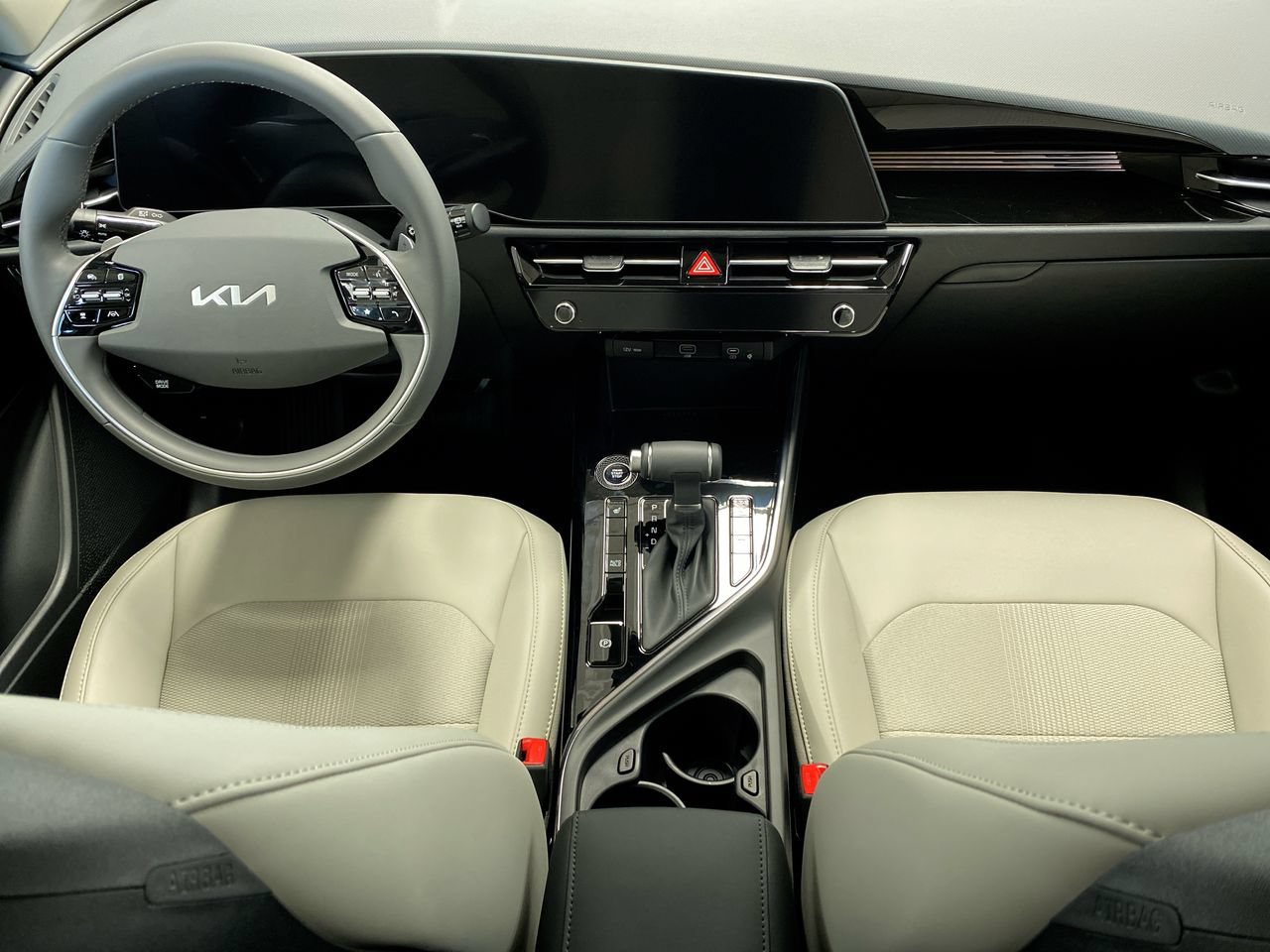 New 2026 Kia Niro EX FWD image 31