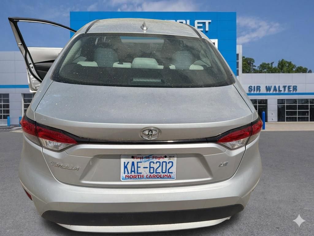 Used 2021 Toyota Corolla LE image 21