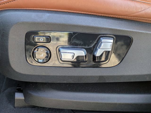 Used 2021 BMW X7 M50i image 22