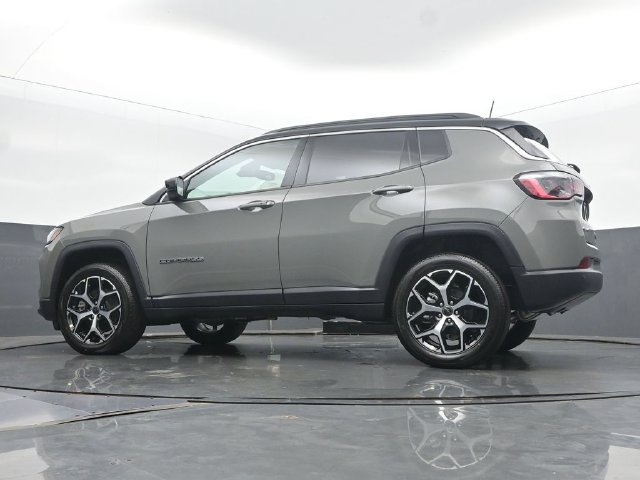 New 2026 Jeep Compass Limited w/ Sun, Sound & Navigation Group AWD/4WD image 46