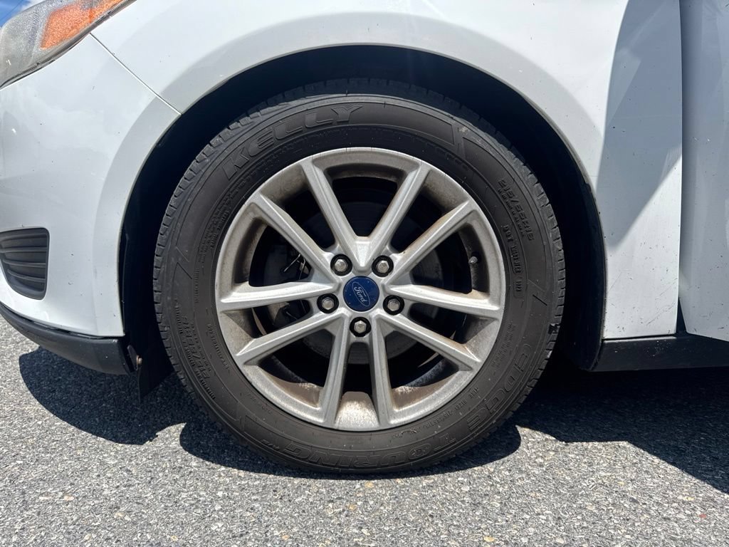 Used 2017 Ford Focus SE FWD image 24
