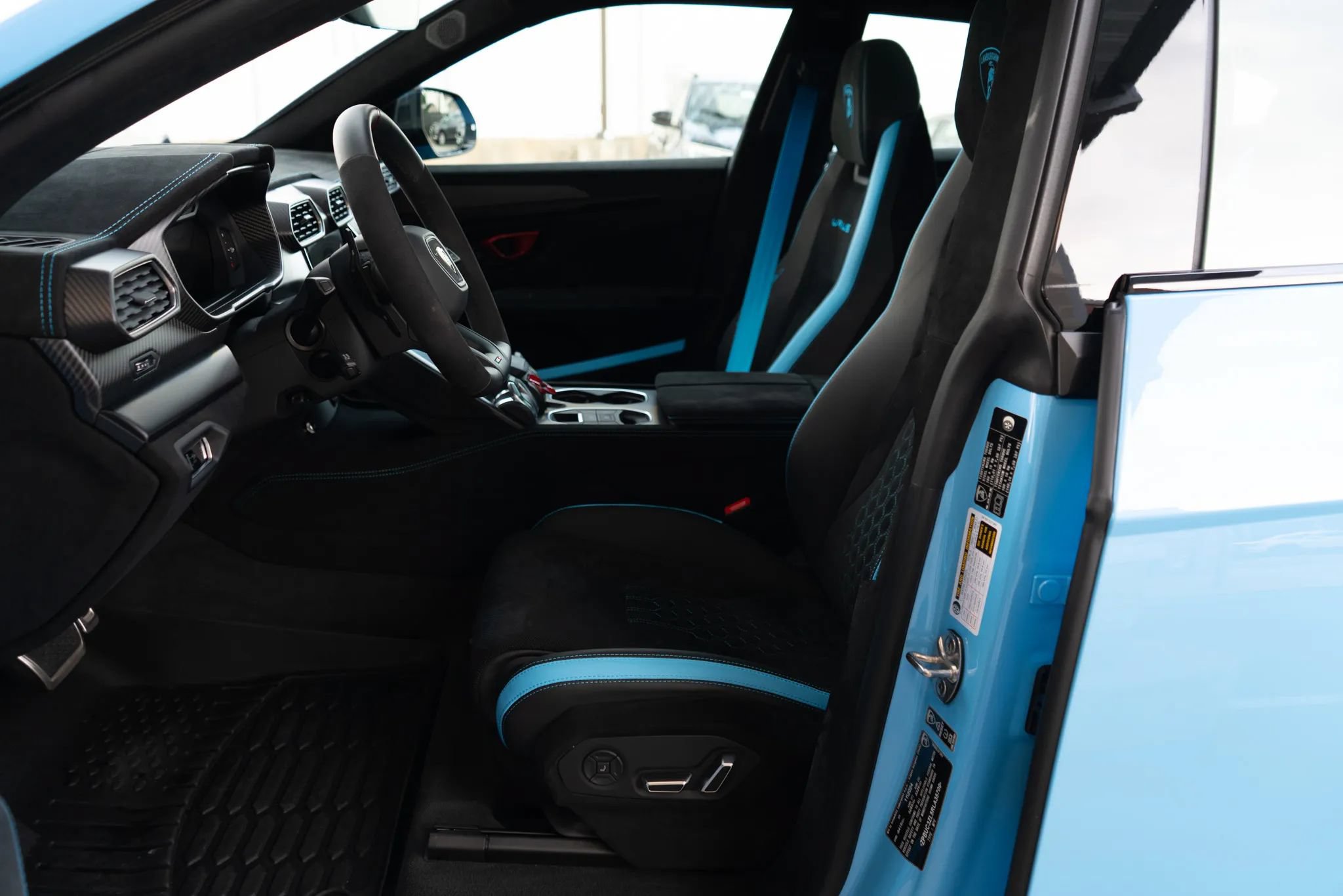 Used 2024 Lamborghini Urus Performante AWD/4WD image 55