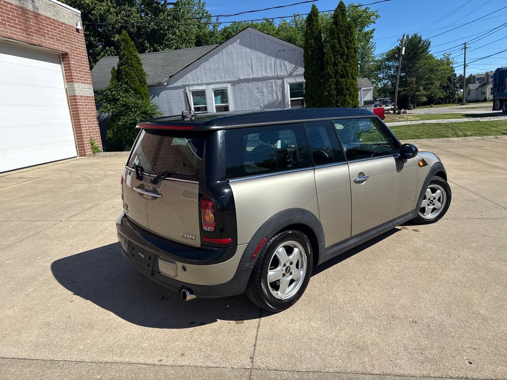 Used 2009 MINI Cooper Clubman Hardtop FWD image 6