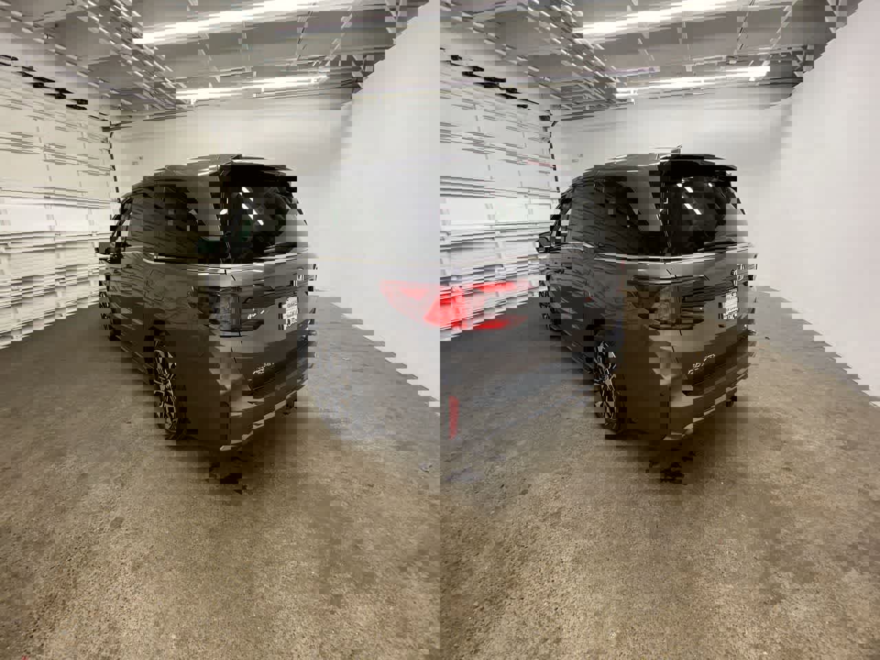 Used 2026 Honda Odyssey Elite image 4