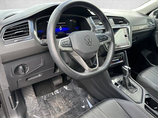 Used 2024 Volkswagen Tiguan SE image 10