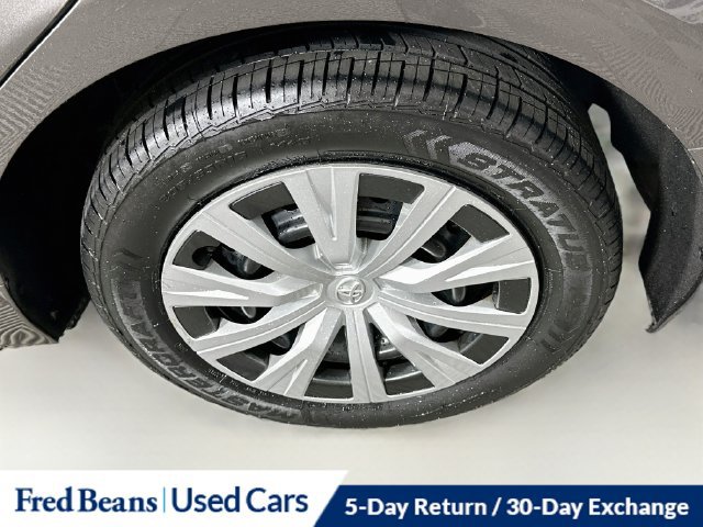 Used 2019 Toyota Camry LE FWD image 38