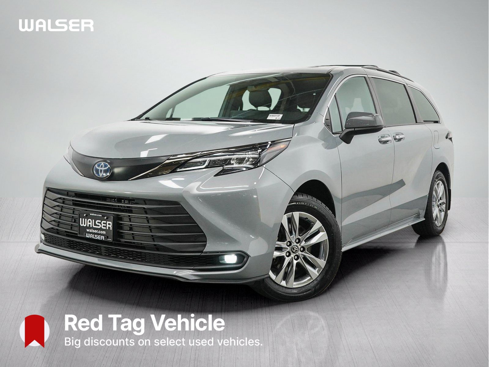 Used 2022 Toyota Sienna XLE Woodland Edition AWD/4WD image 1