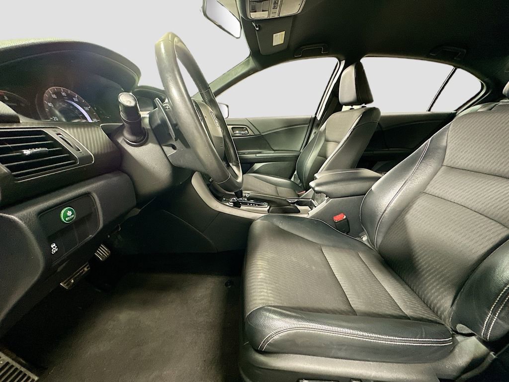 Used 2016 Honda Accord Sport image 20
