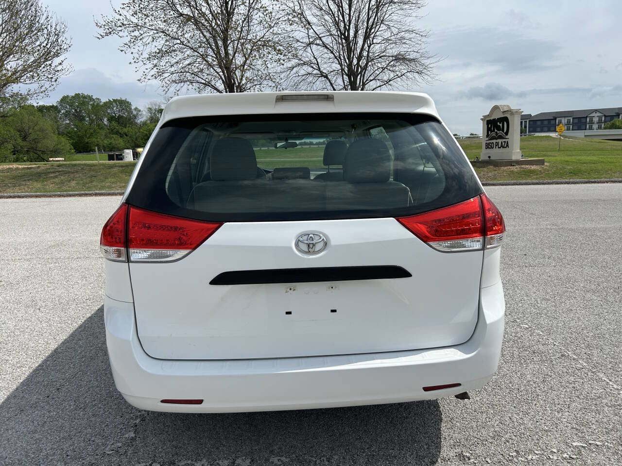Used 2013 Toyota Sienna L FWD image 5