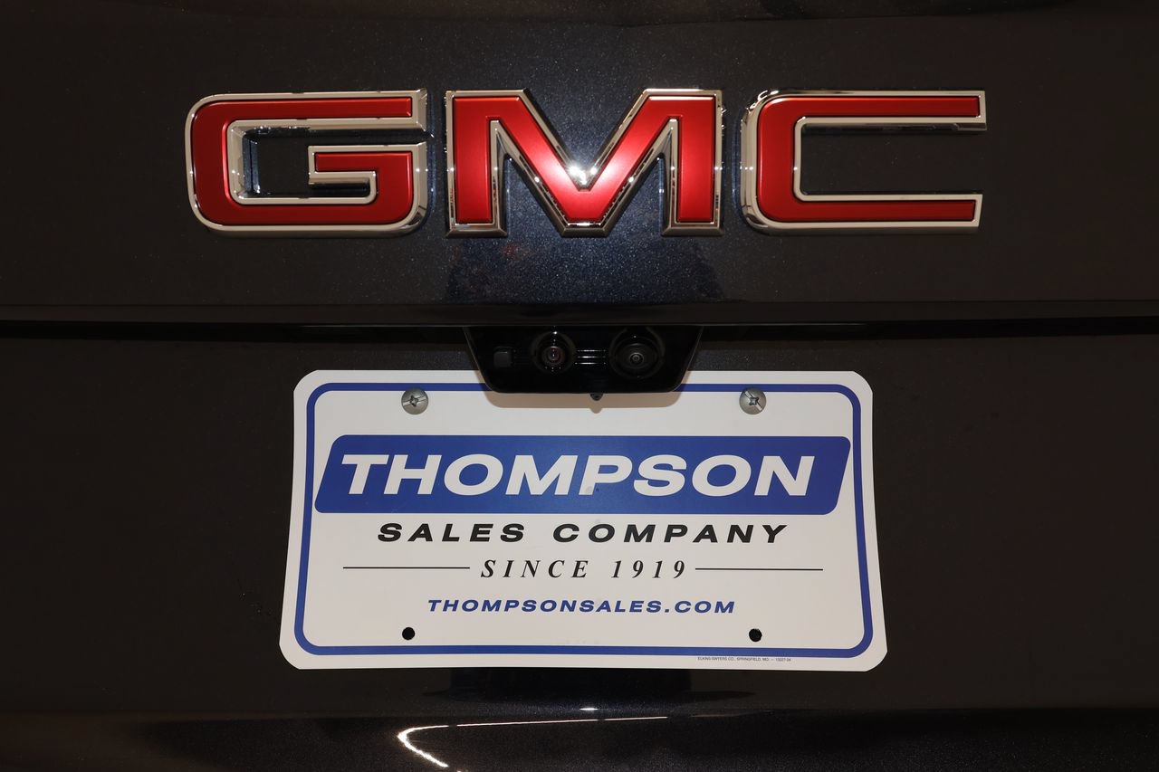 Used 2026 GMC Yukon AT4 w/ AT4 Premium Package AWD/4WD image 42
