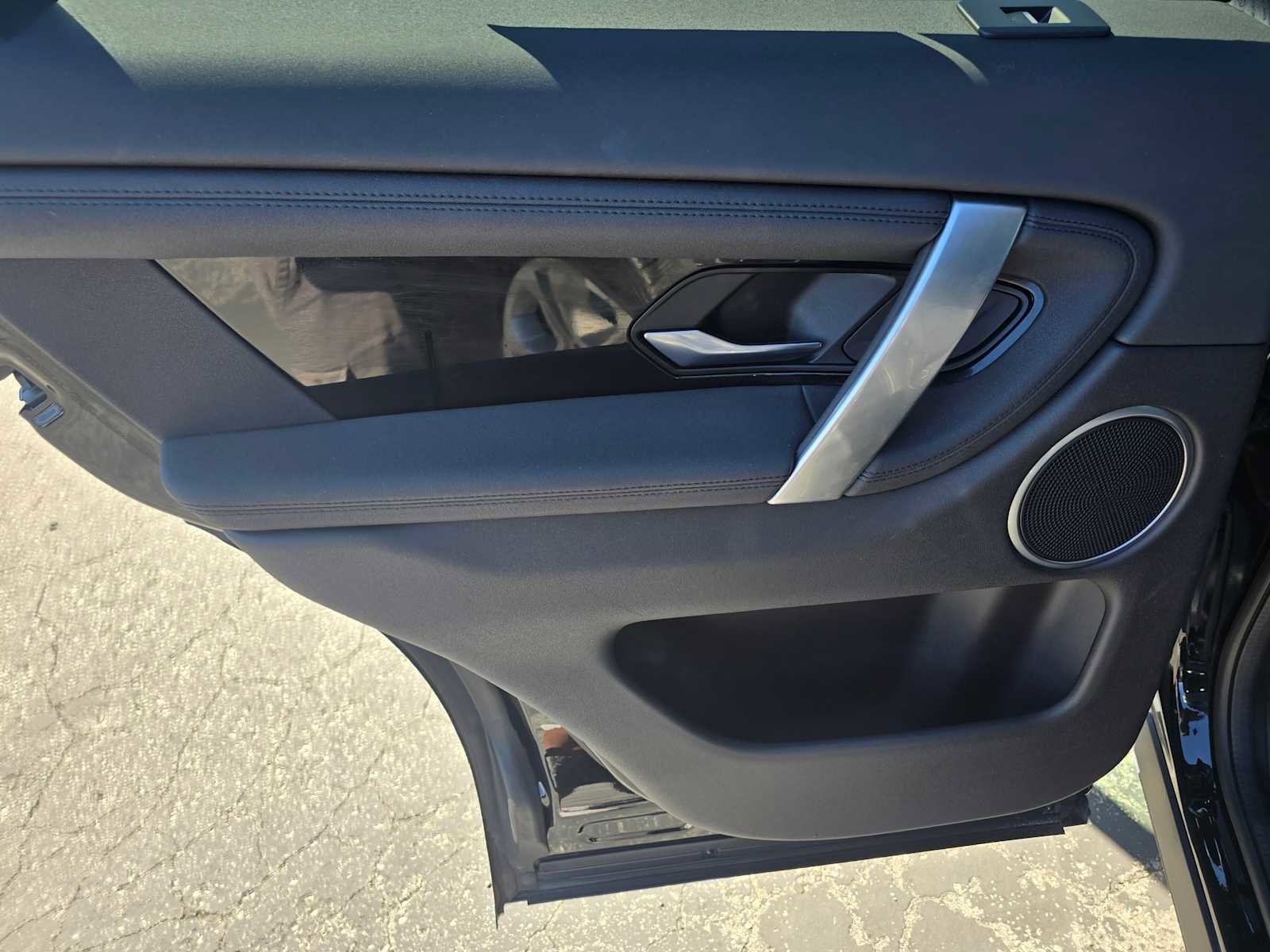 Used 2020 Land Rover Discovery Sport image 19